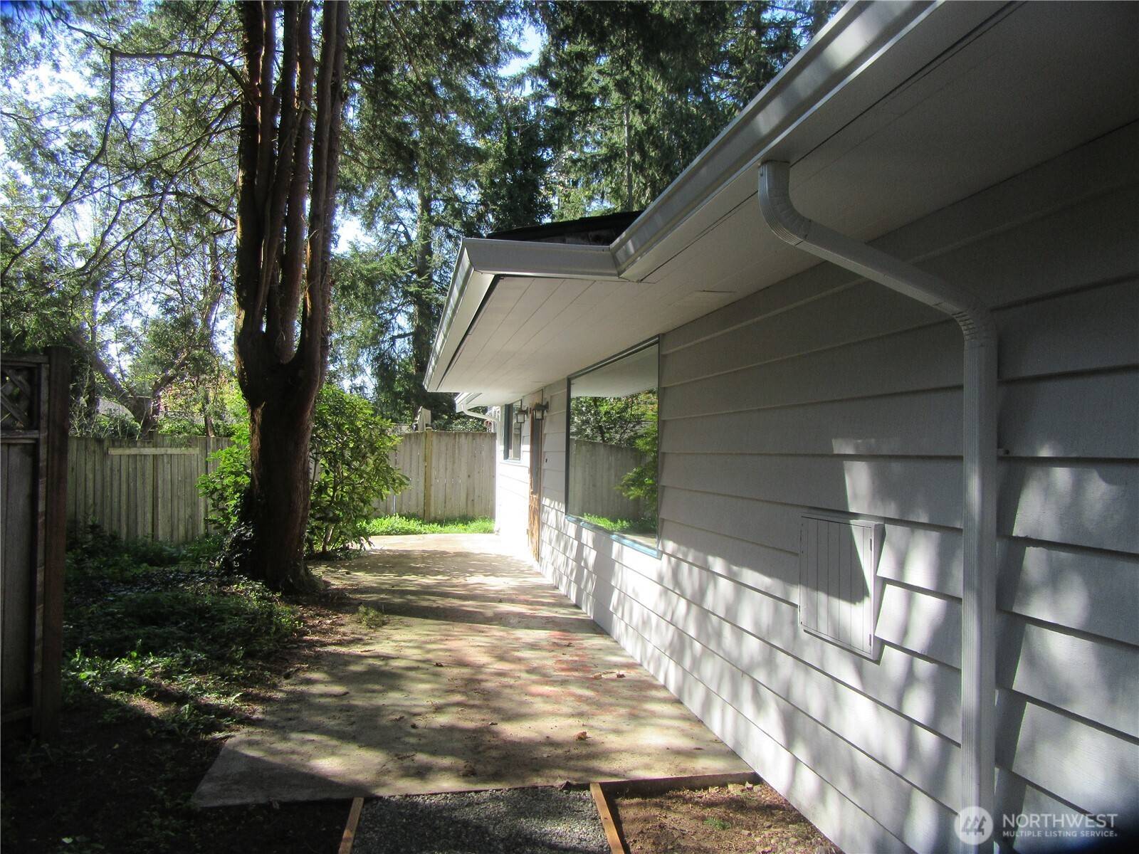 Edmonds, WA 98026,23620 79th AVE W