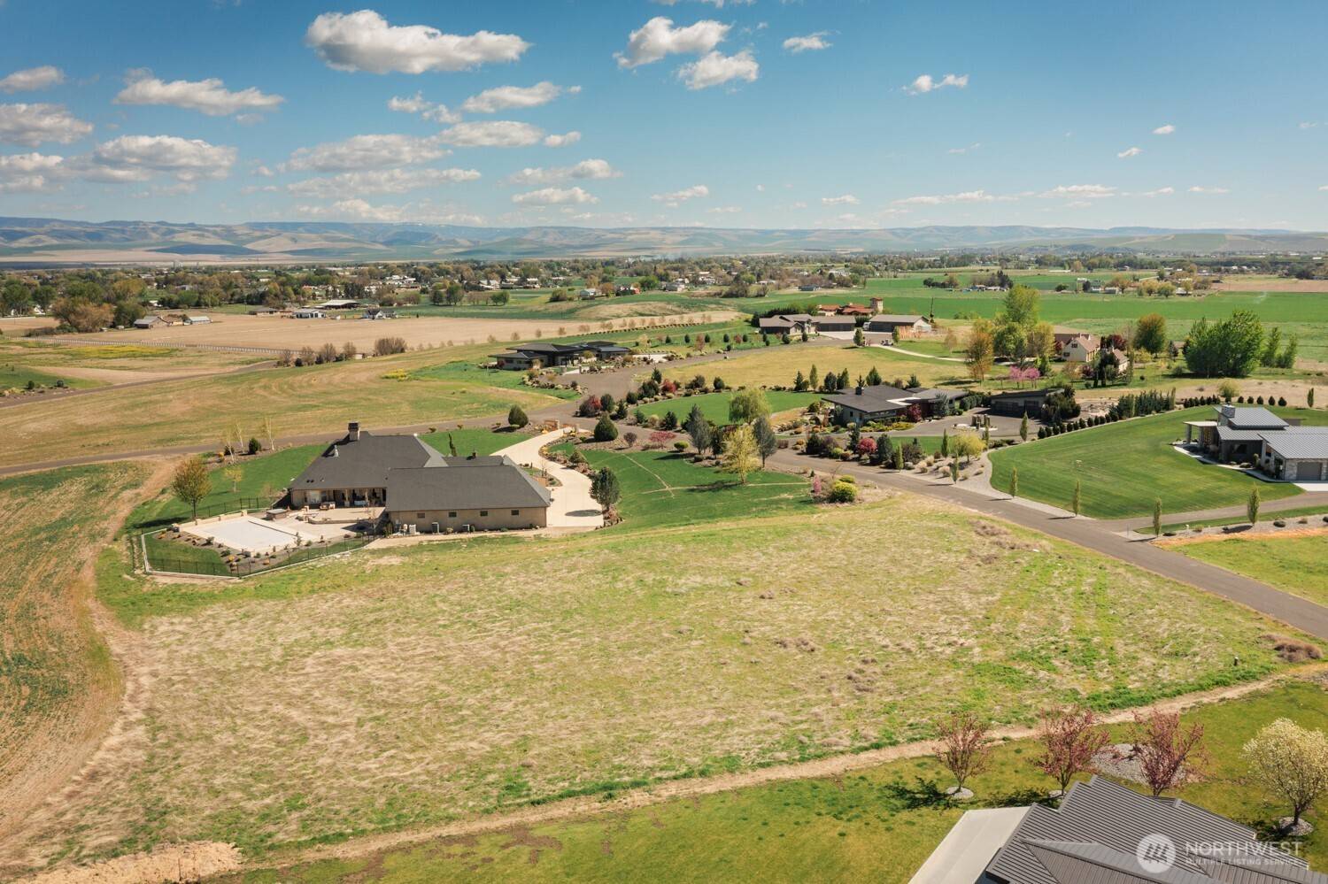 Walla Walla, WA 99362,88 Red Hawk RD