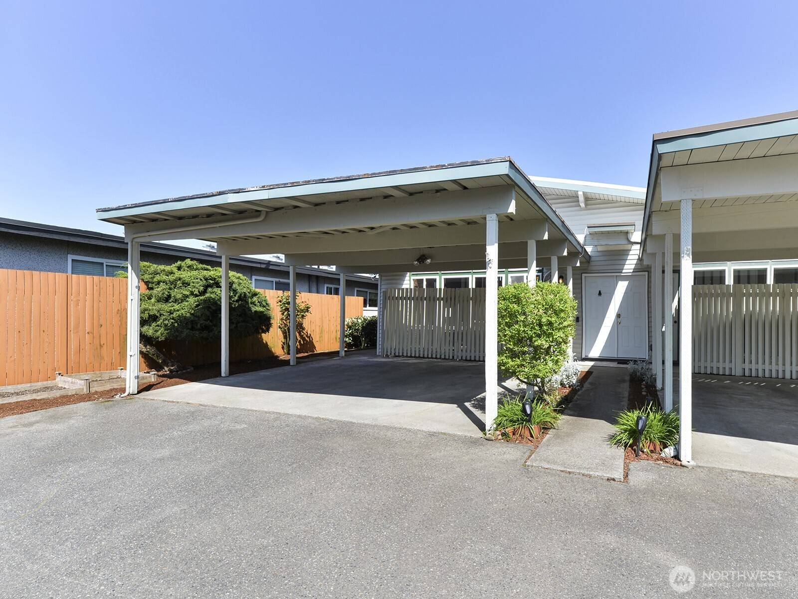 Renton, WA 98056,2814 NE 8th ST #A