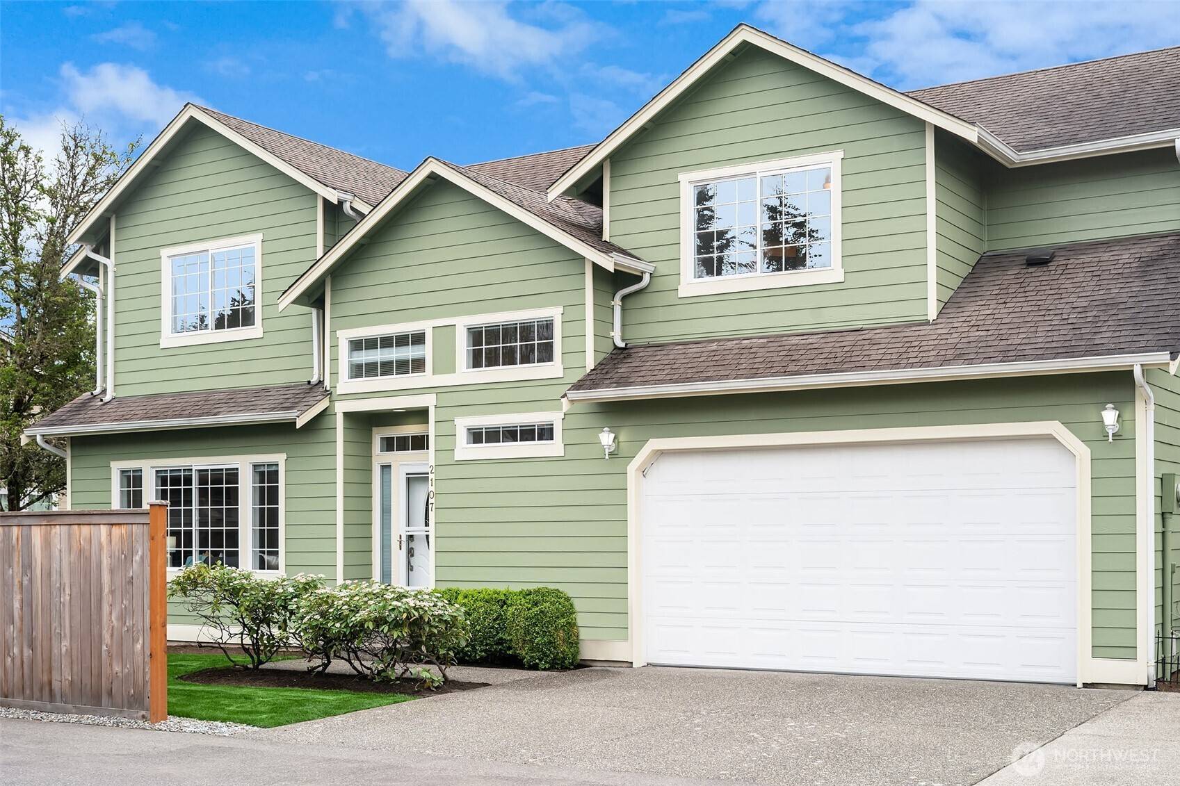 Renton, WA 98056,2107 NE 17th CT