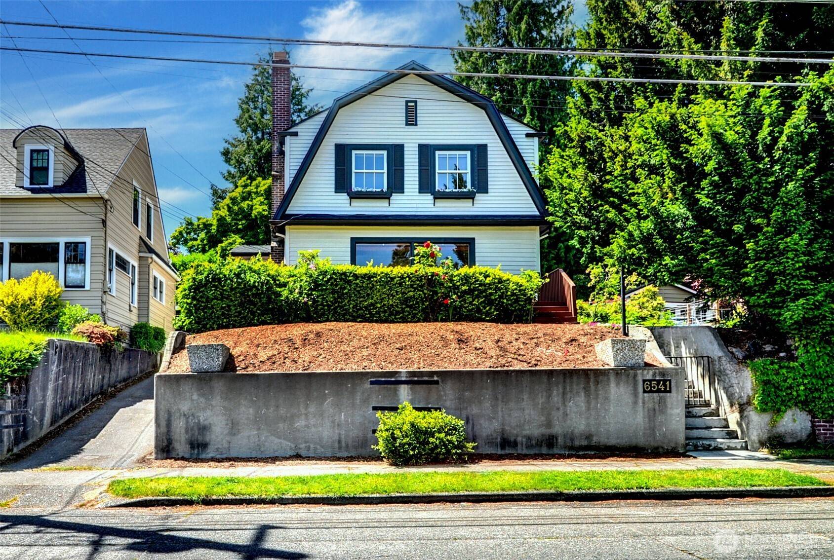 Seattle, WA 98115,6541 20th AVE NE
