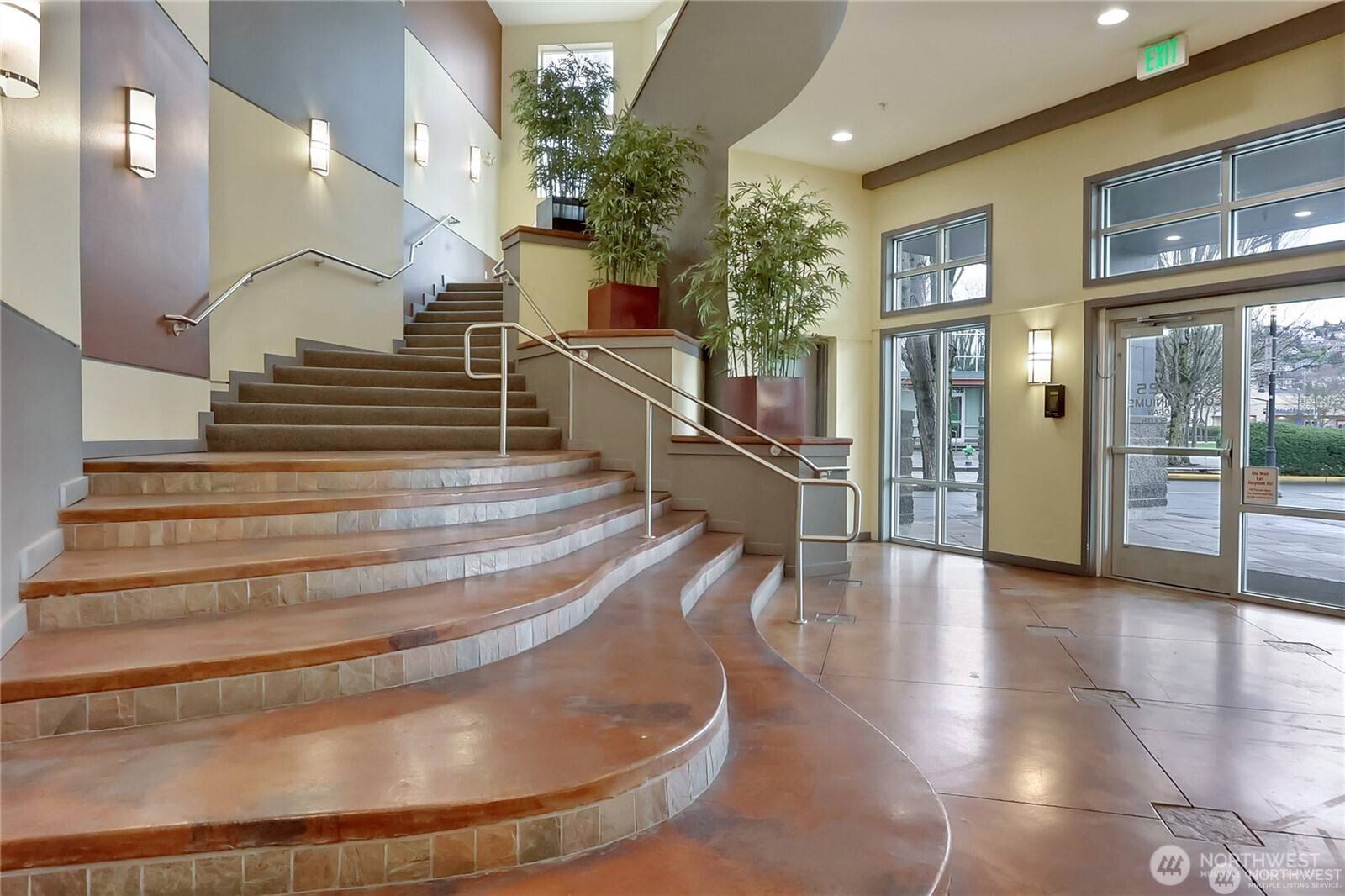 Renton, WA 98057,225 Logan AVE S #205