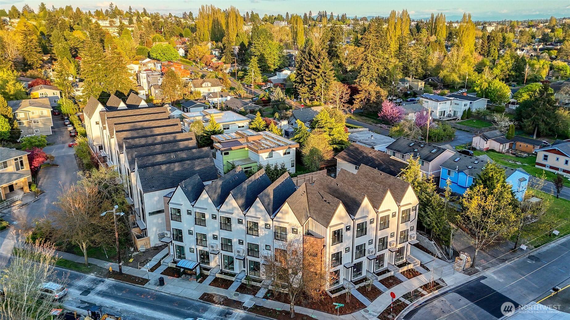 Seattle, WA 98117,9752 A Holman RD NW