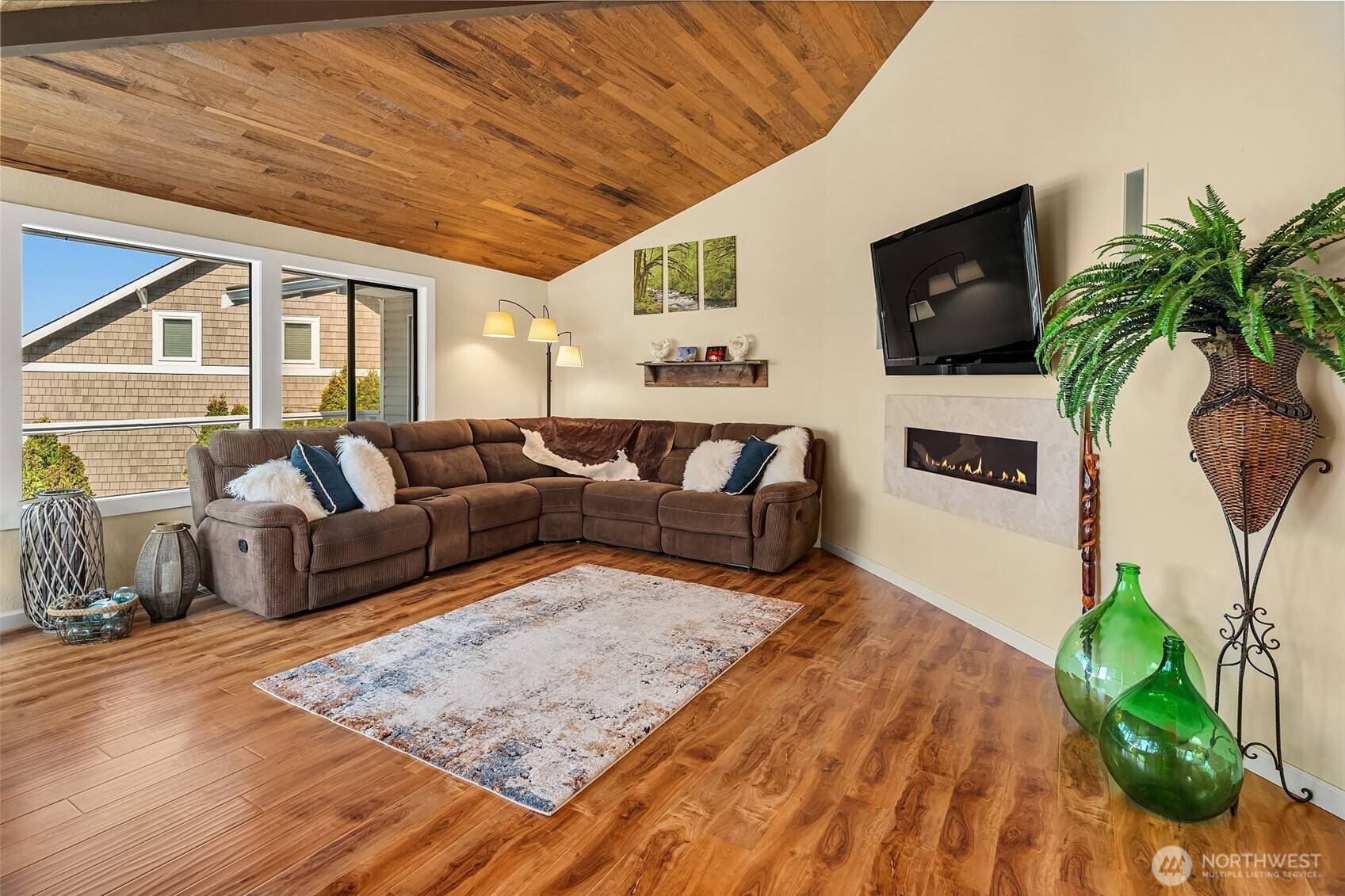 Langley, WA 98260,2426 Eastpoint DR