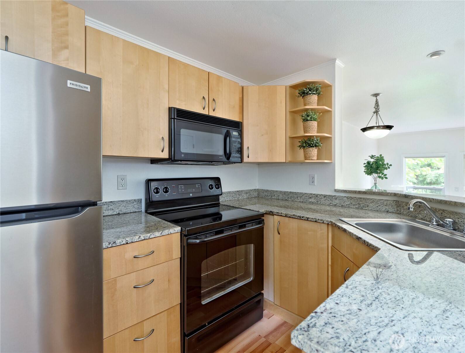 Issaquah, WA 98027,4350 W Lake Sammamish Pkwy SE #133