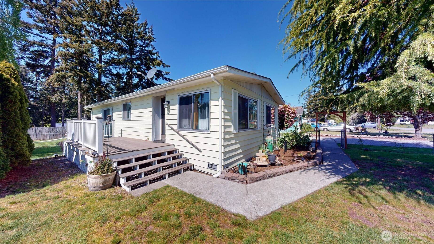 Oak Harbor, WA 98277,4317 Hamilton DR