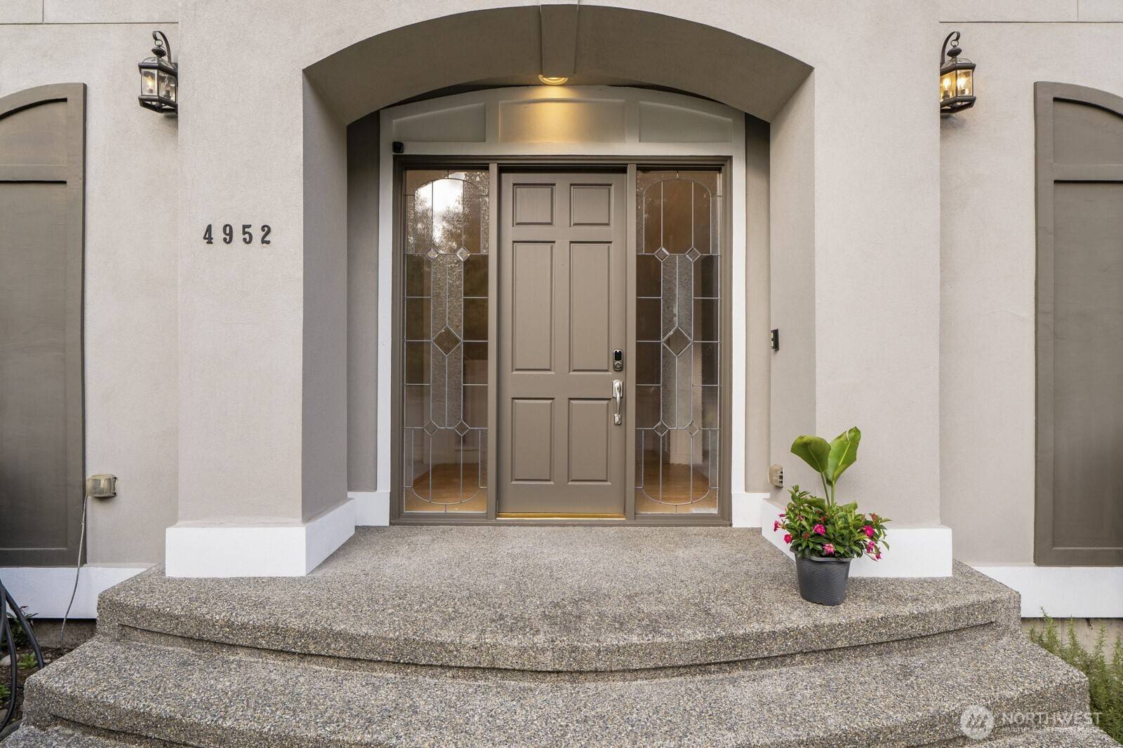 Bellevue, WA 98006,4952 160th CT SE