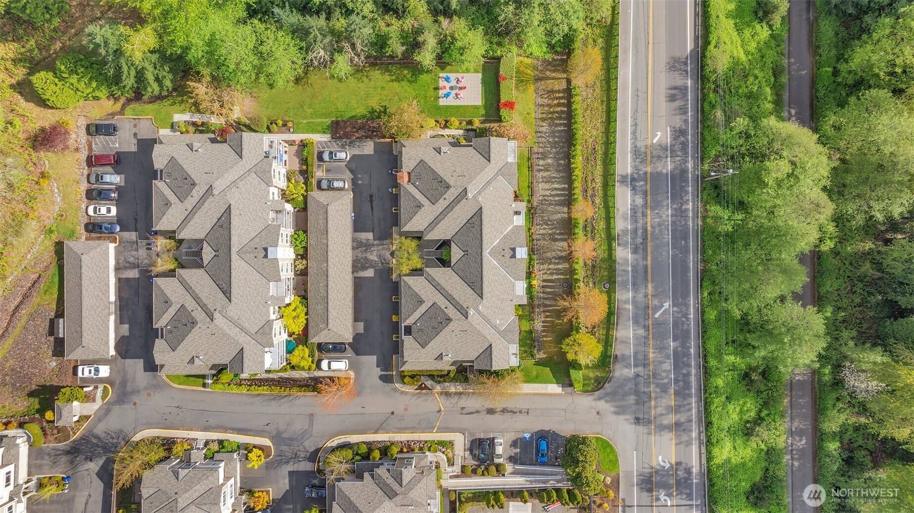 Sammamish, WA 98075,3500 E Lake Sammamish Pkwy SE #1-103