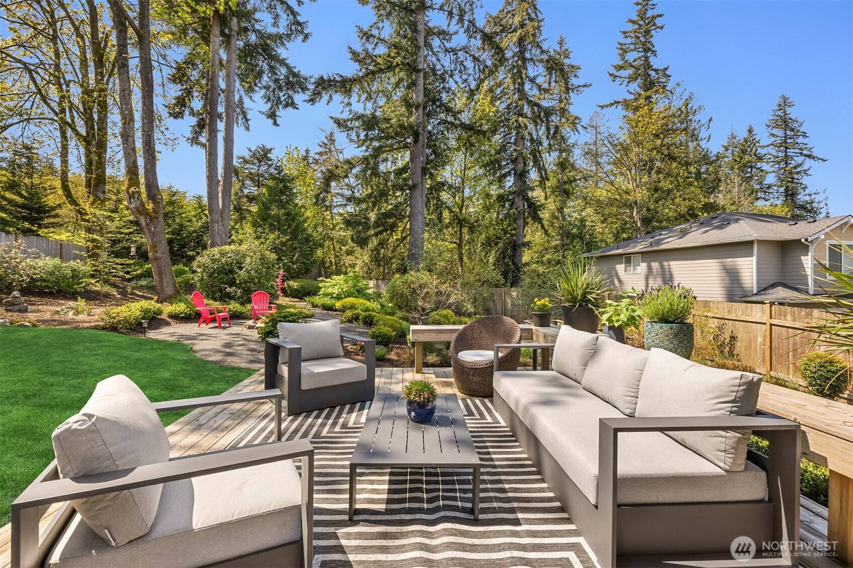 Bainbridge Island, WA 98110,9165 Burlingame CT NE