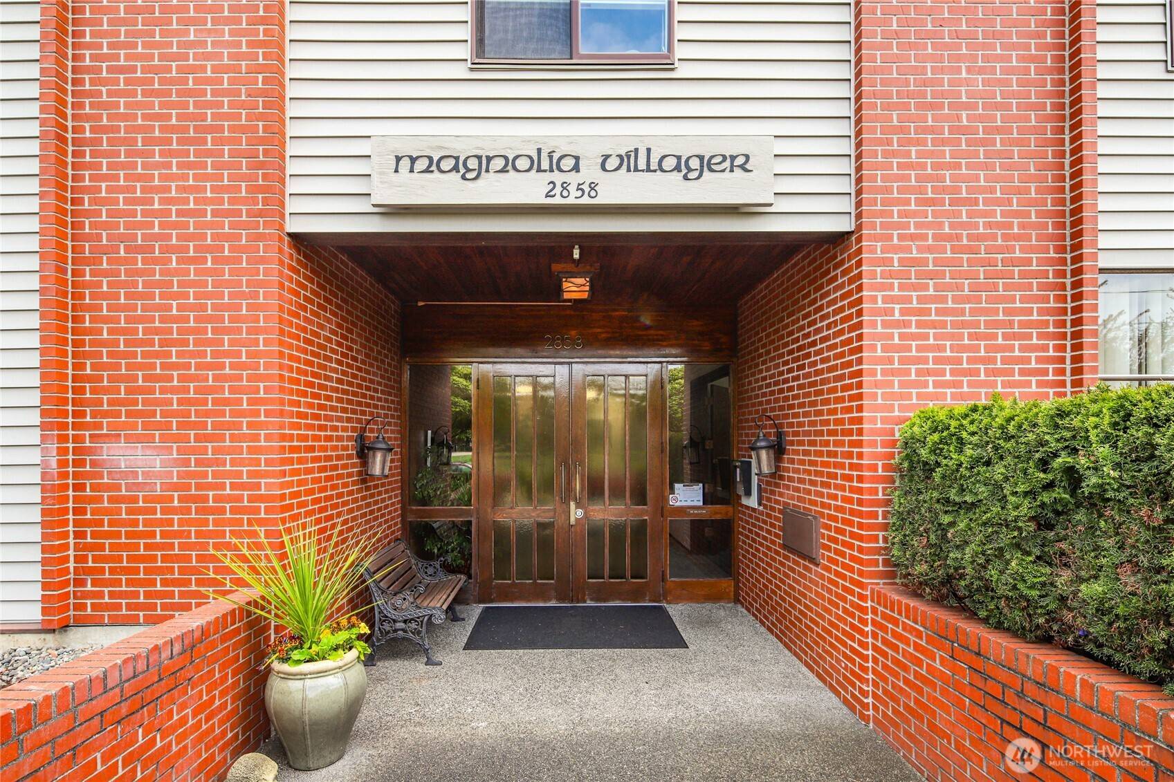 Seattle, WA 98199,2858 32nd AVE W #102
