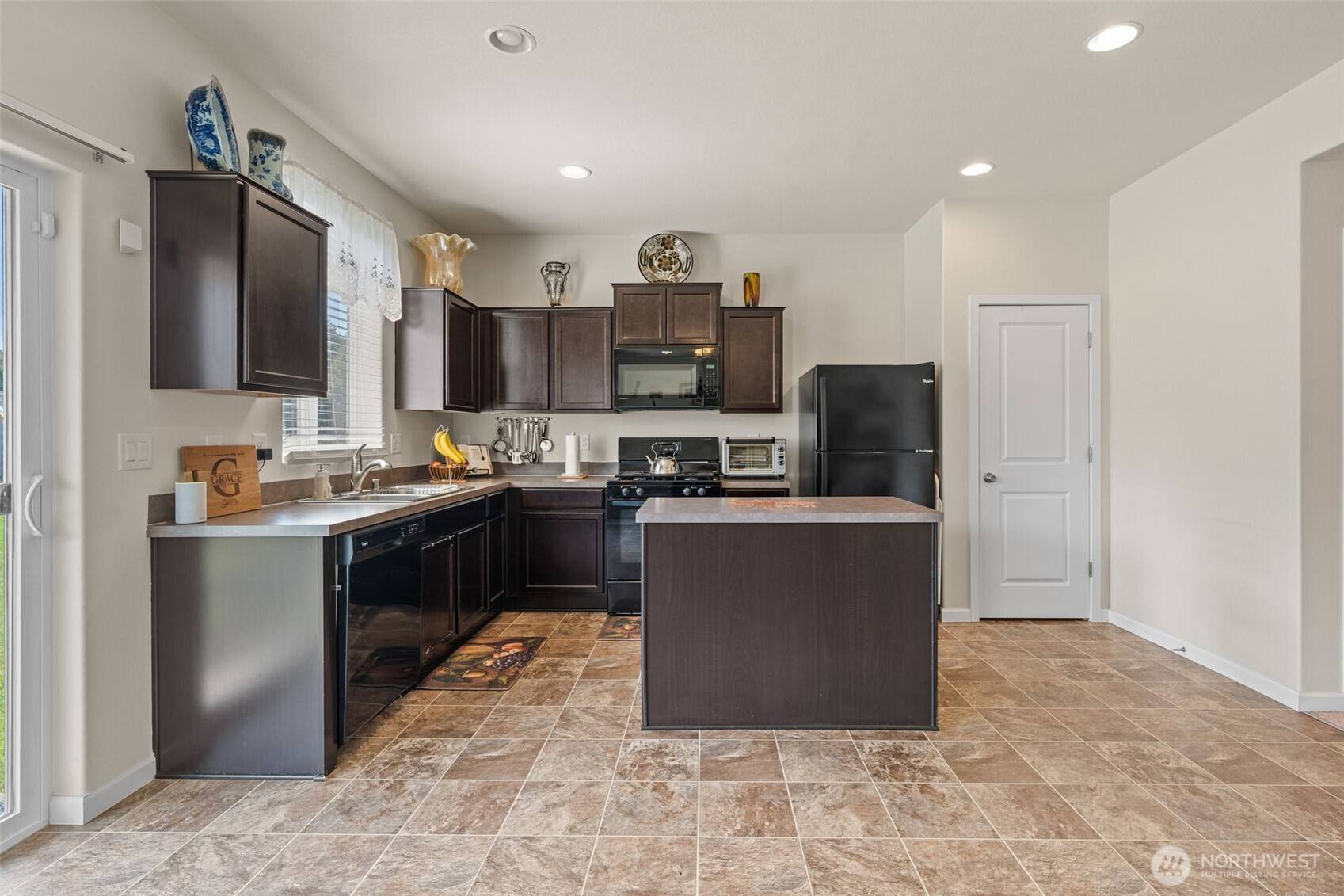 Spanaway, WA 98387,2010 194th ST E