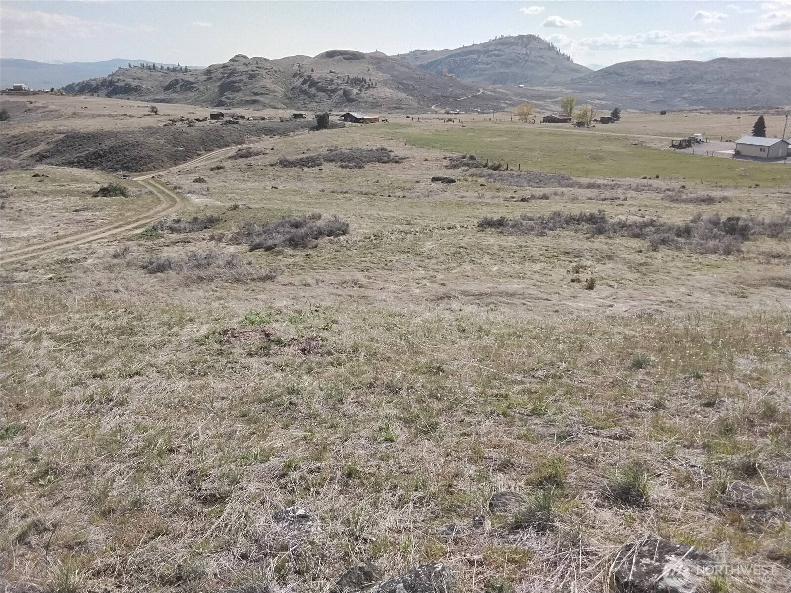 Tonasket, WA 98844,183 Round Up RD