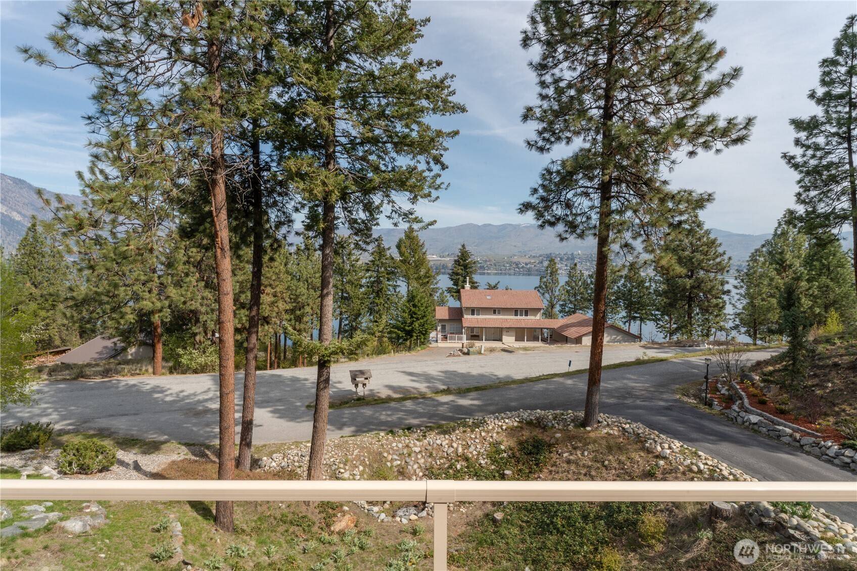 Chelan, WA 98816,7379 Ridgeview DR