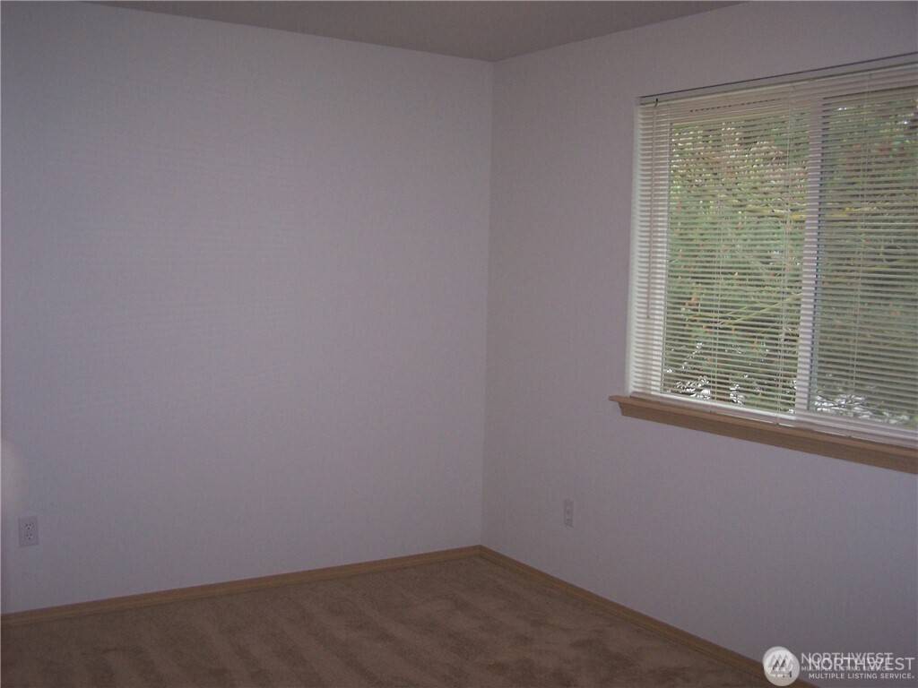 Milton, WA 98534,893 Queens ST