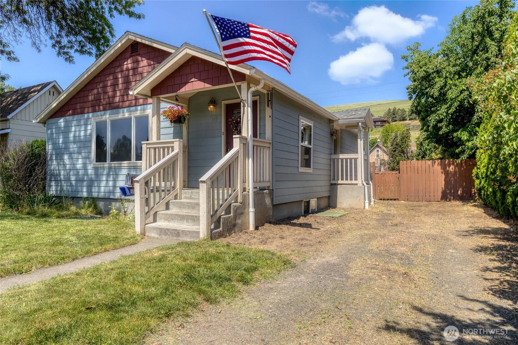 Dayton, WA 99328,122 W Dayton AVE