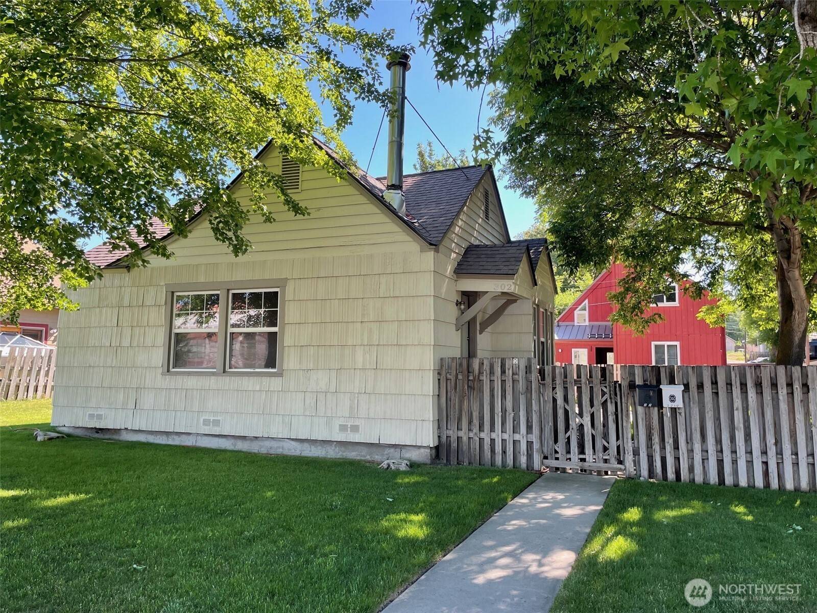 Ellensburg, WA 98926,302 -302 1/2 S Walnut ST