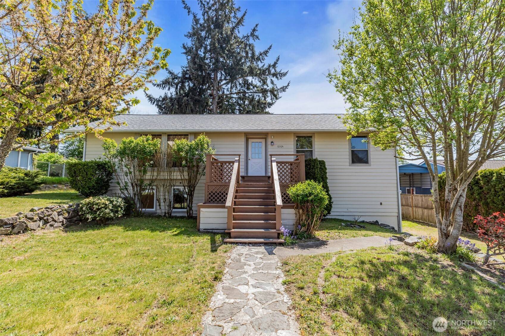 Lakewood, WA 98498,10104 98th ST SW