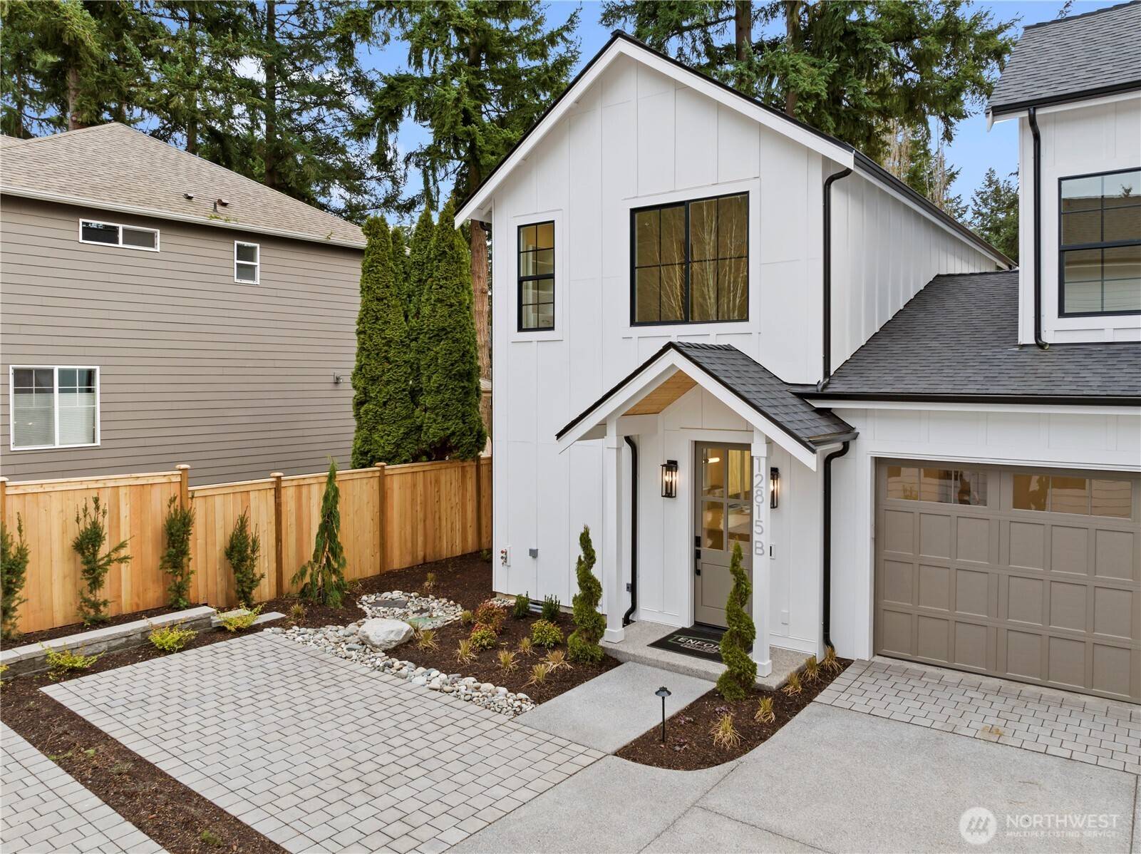 Kirkland, WA 98033,12815 B NE 104th ST #B