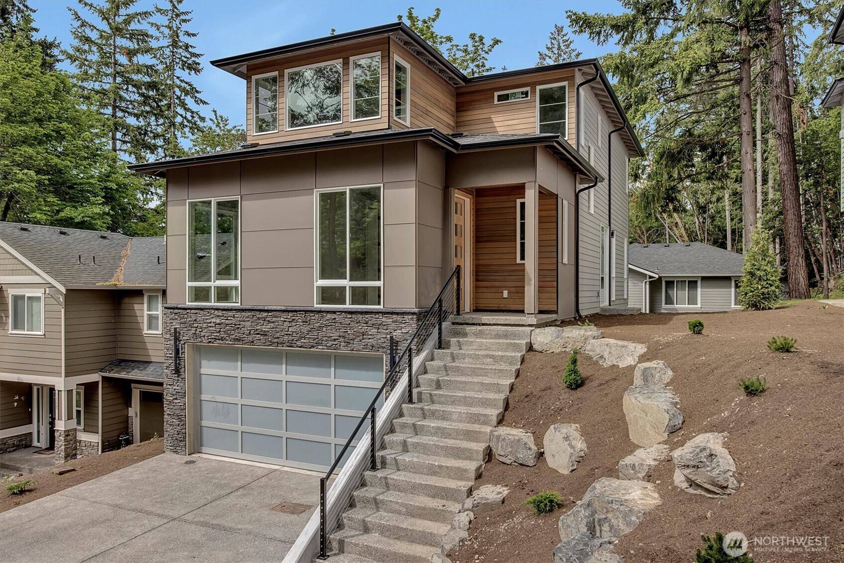 Sammamish, WA 98074,1343 211th AVE NE