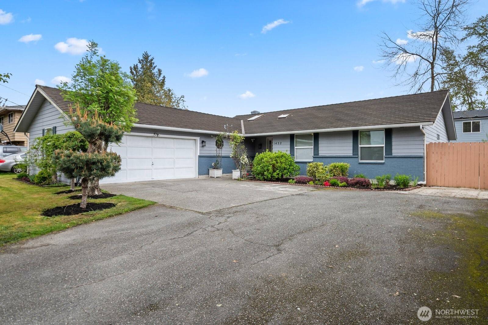 Everett, WA 98204,1432 Hollow Dale PL