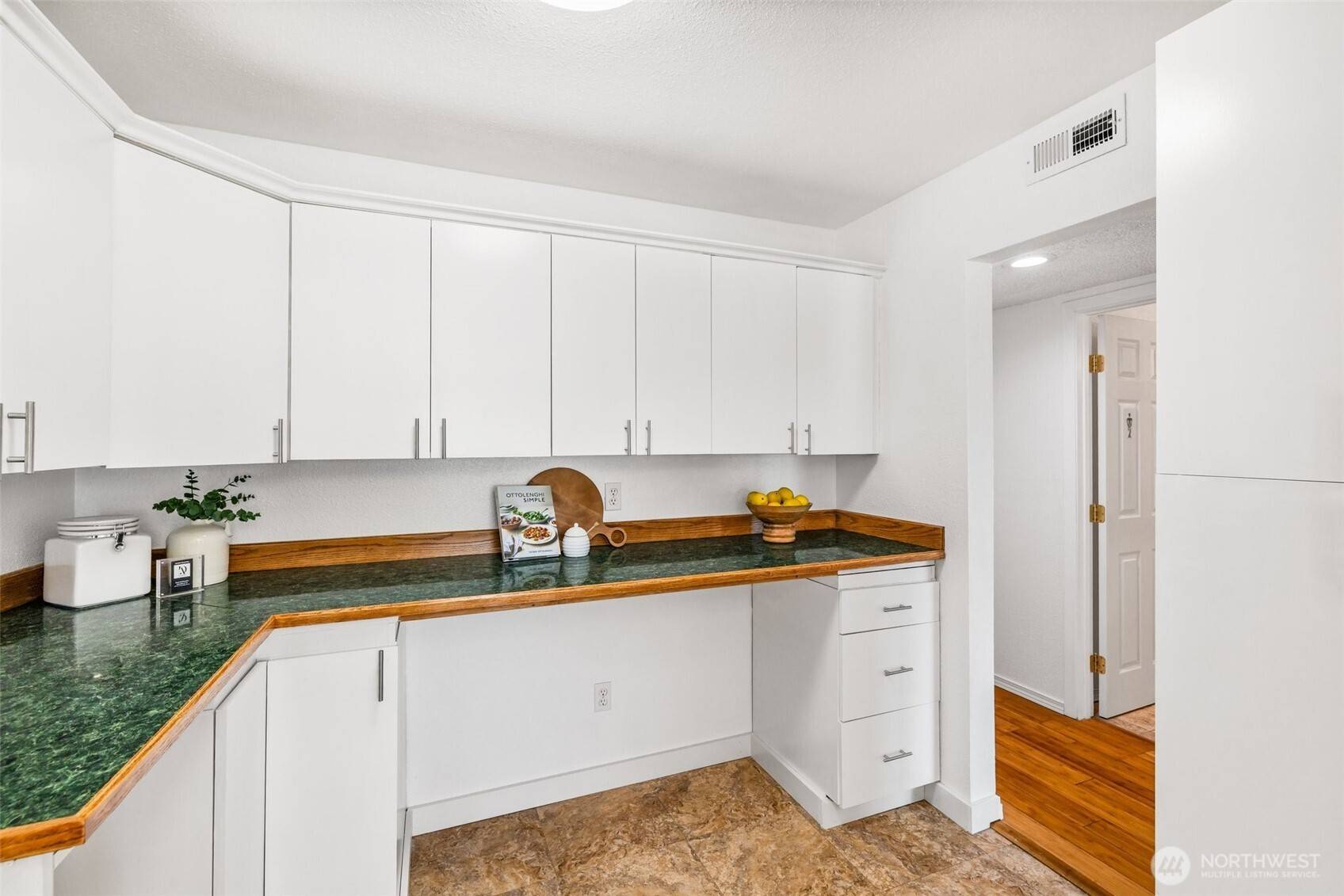 Des Moines, WA 98198,28303 Sound View DR S #107