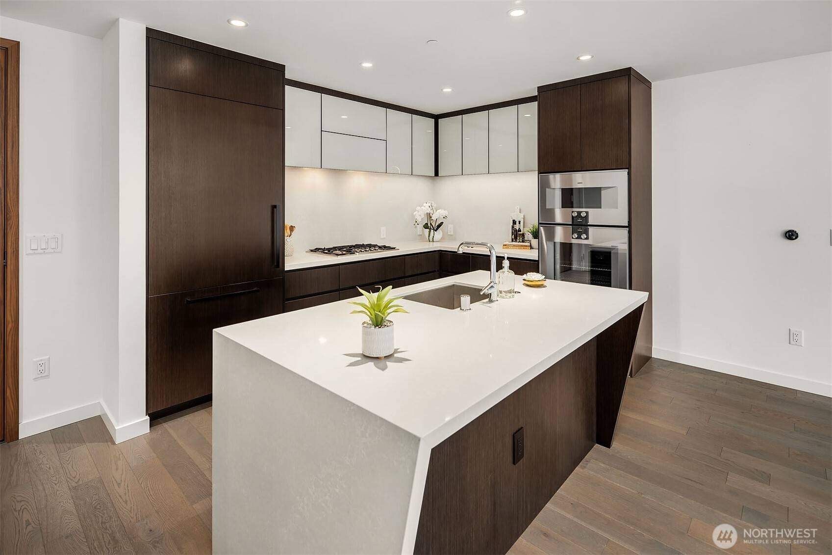 Bellevue, WA 98004,188 Bellevue WAY NE #502