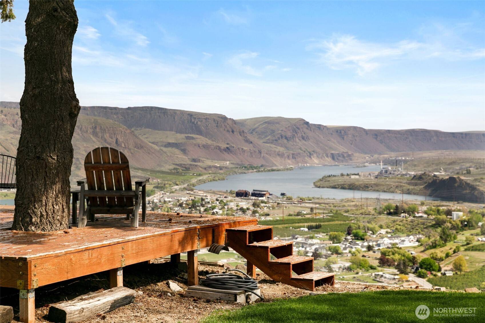 East Wenatchee, WA 98802,1220 S Webb PL