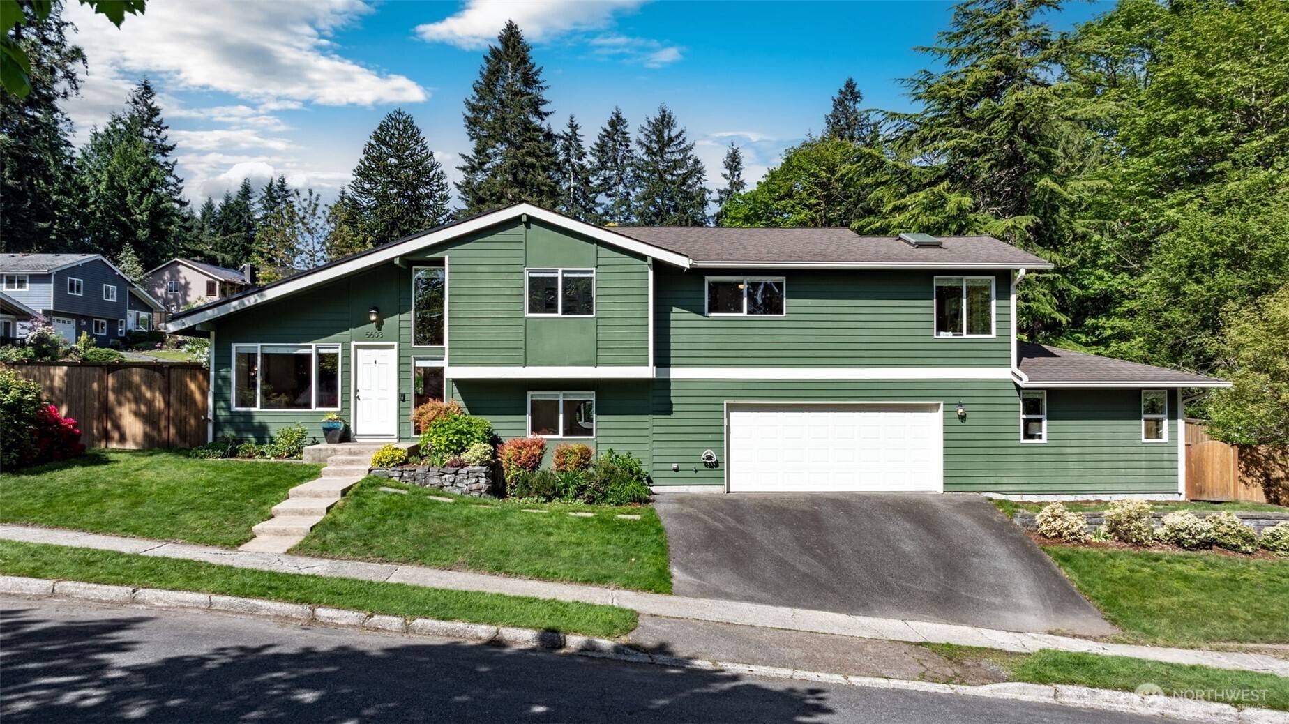 Redmond, WA 98052,5603 159th PL NE
