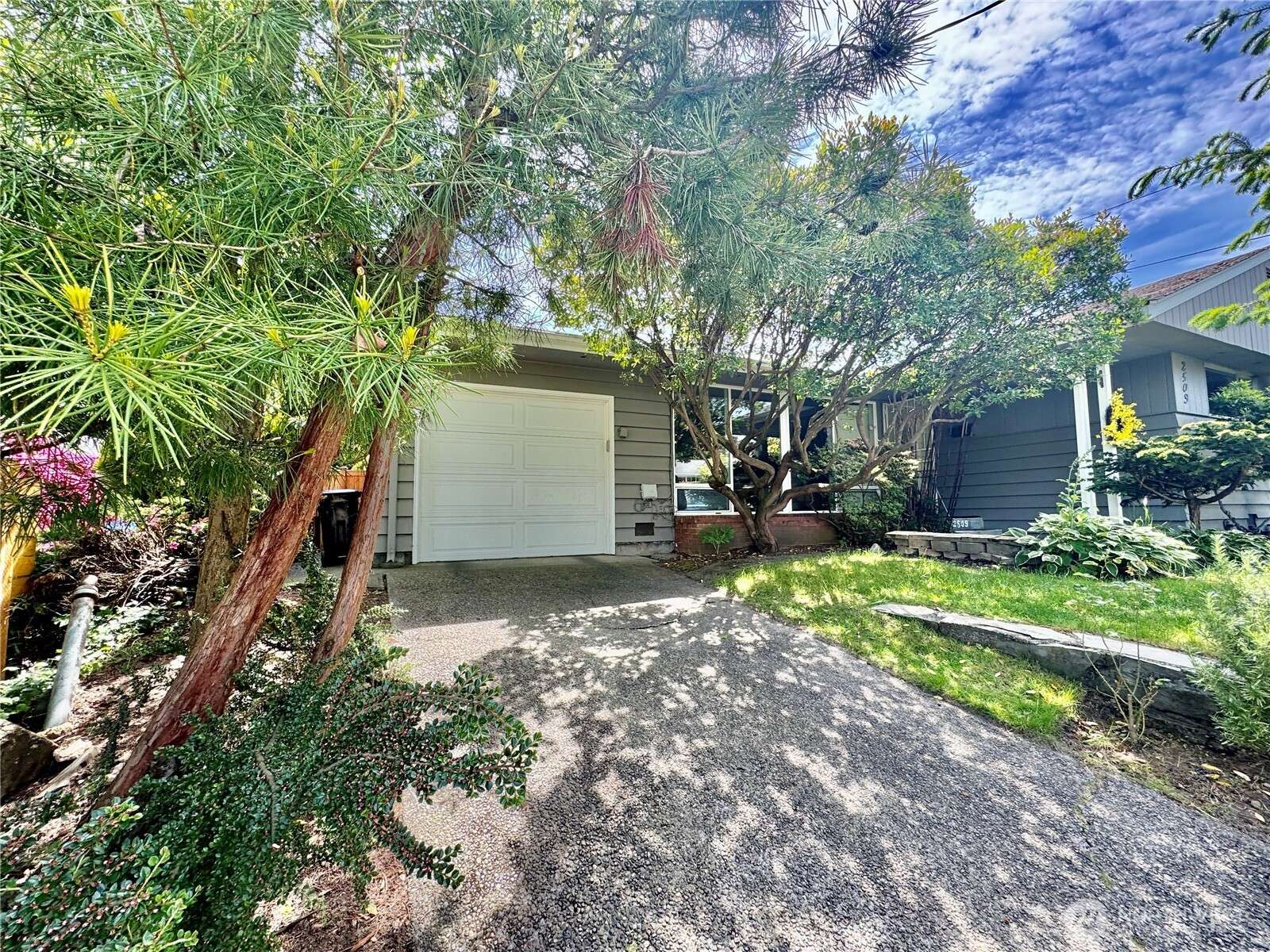 Seattle, WA 98106,2509 SW Portland CT
