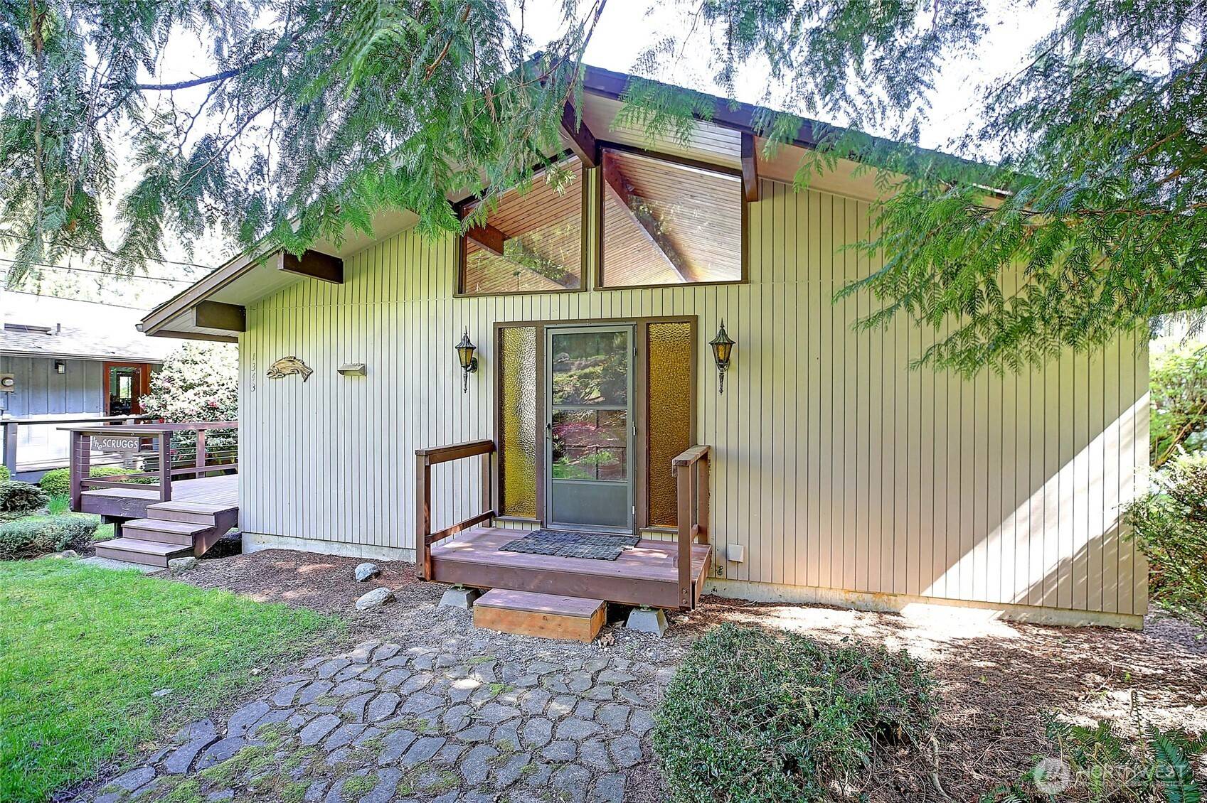 Camano Island, WA 98282,2823 SE Camano Dr