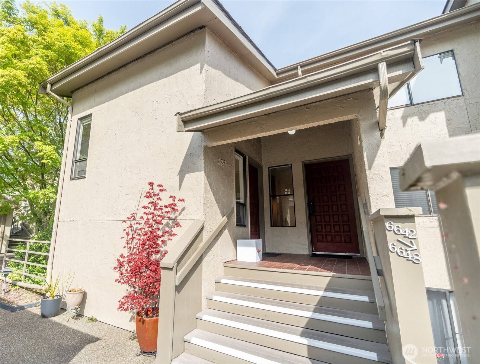 Seattle, WA 98115,6644 Park Point WAY NE #D-210