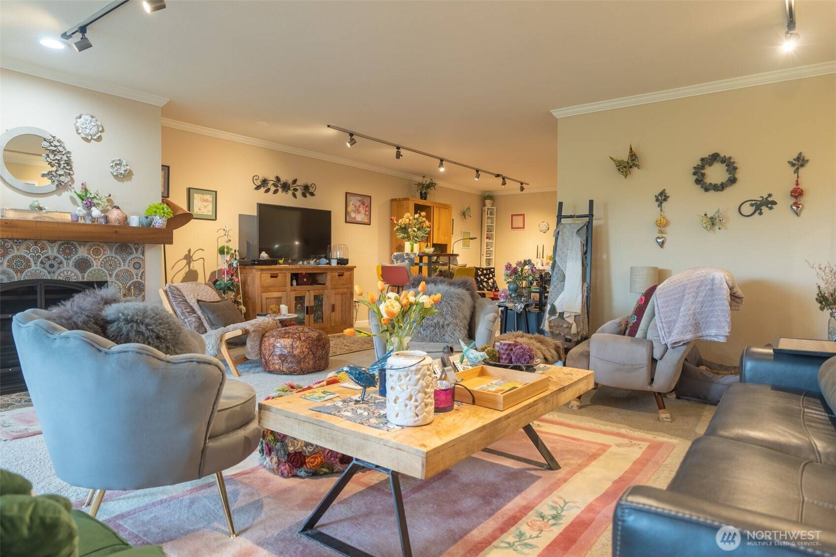 Seattle, WA 98115,6644 Park Point WAY NE #D-210