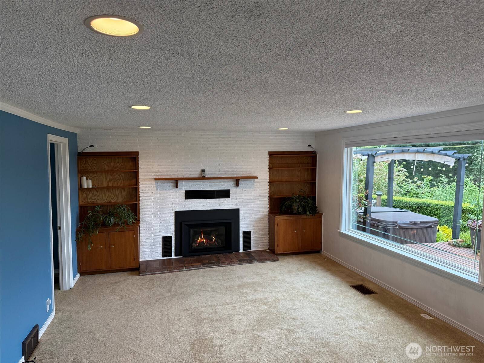Vashon, WA 98070,21926 Vashon HWY SW
