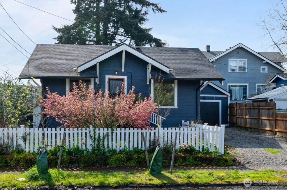 Tacoma, WA 98404,856 E Division LN