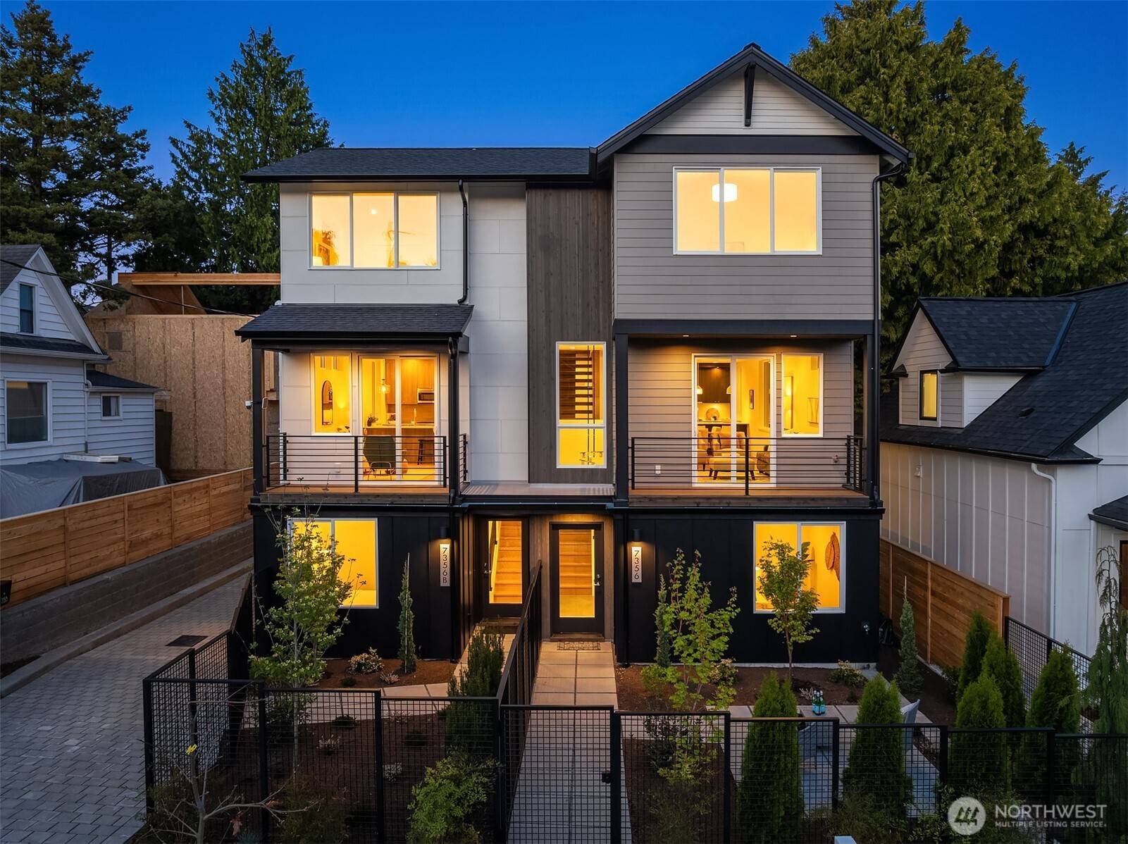 Seattle, WA 98117,7356 21st AVE NW