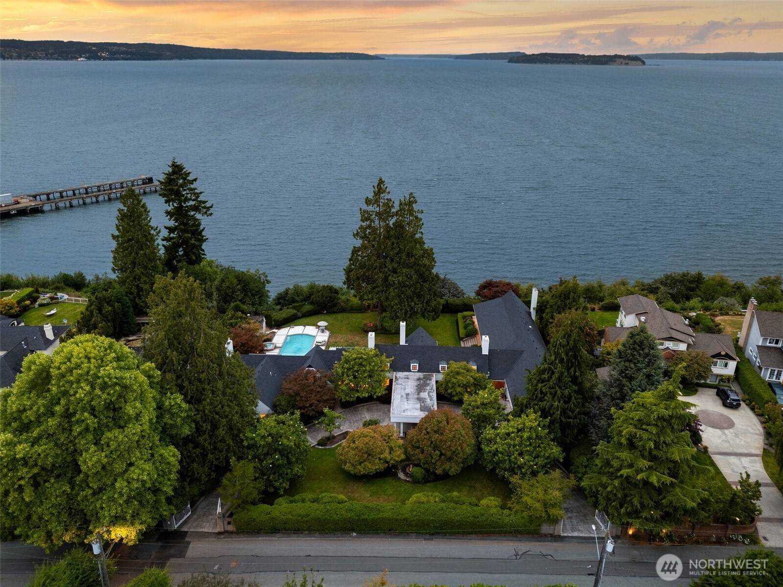Everett, WA 98203,3727 Shore AVE