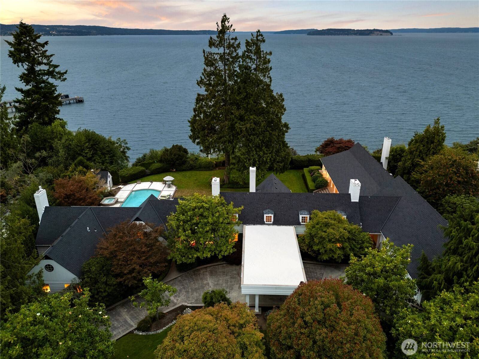 Everett, WA 98203,3727 Shore AVE