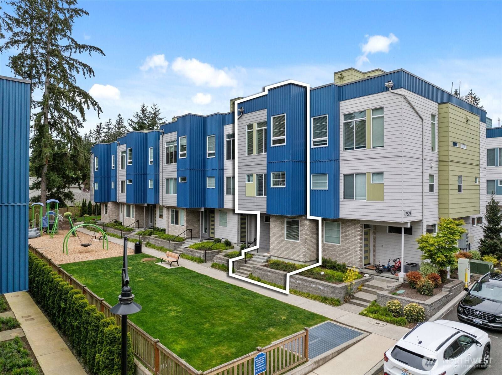 Kirkland, WA 98034,7629 NE 122nd CT #7