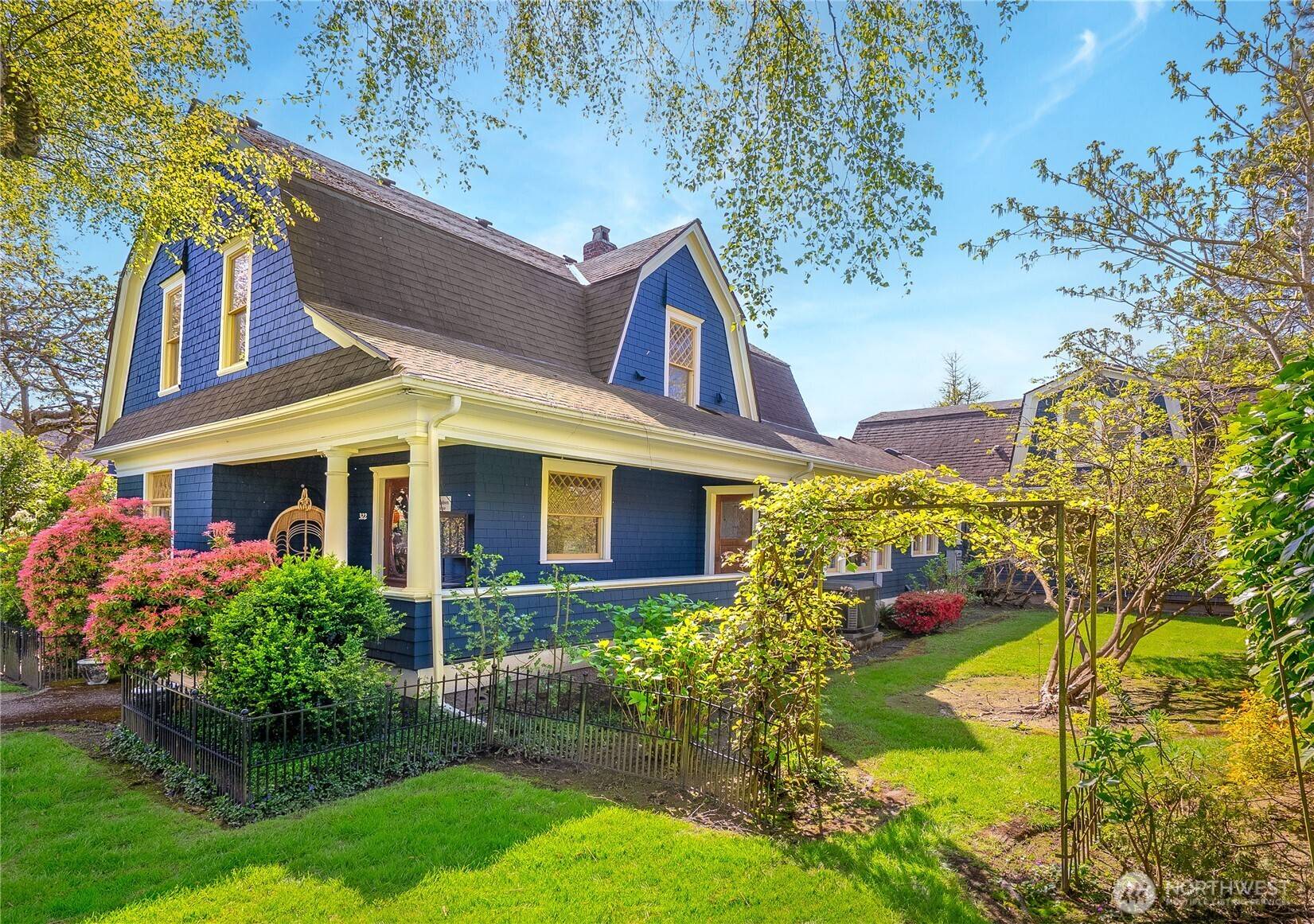 Snohomish, WA 98290,322 AVENUE D