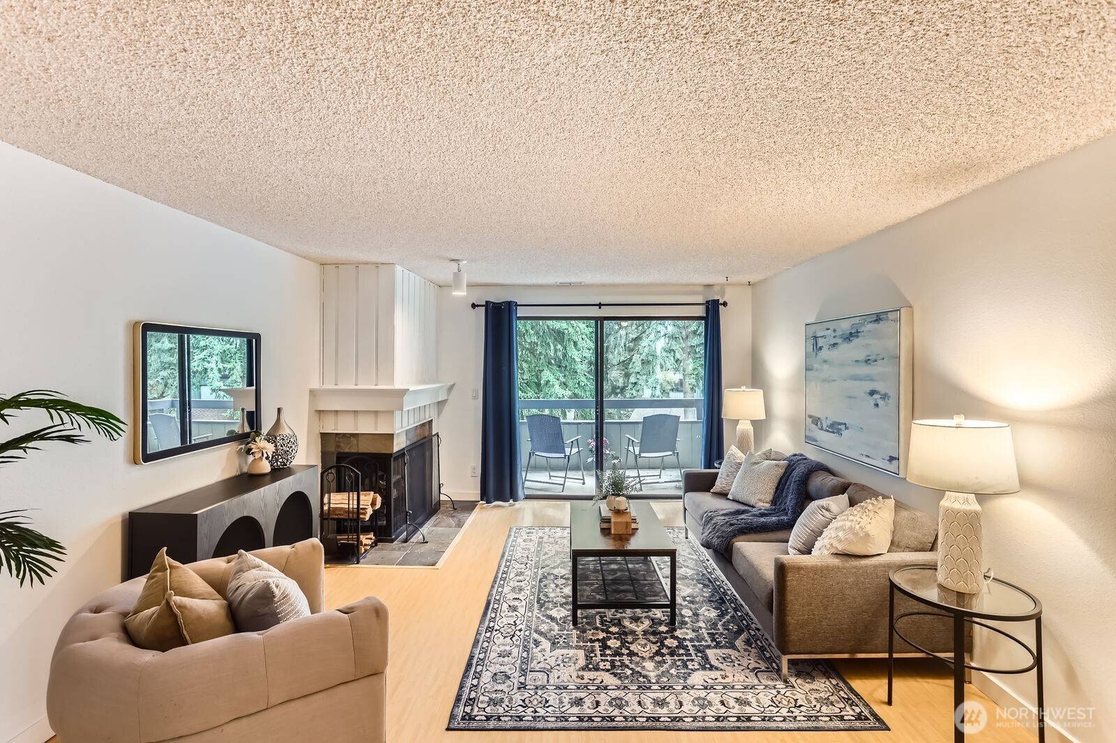 Bellevue, WA 98004,3518 109th PL NE #223
