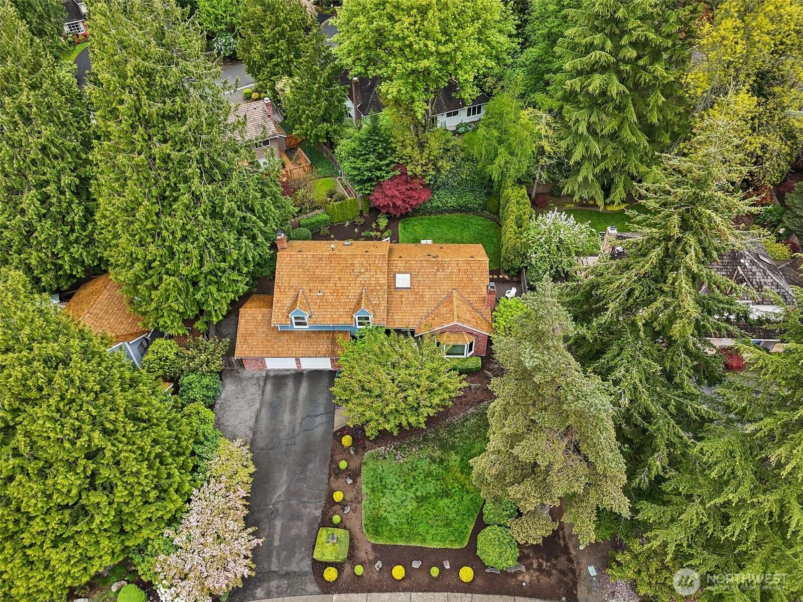Sammamish, WA 98074,20518 NE 37th WAY