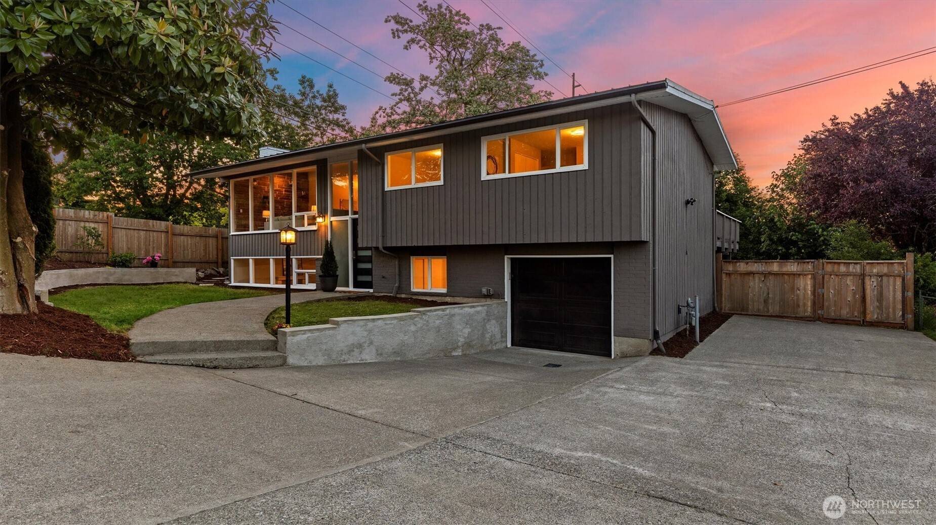 Shoreline, WA 98133,2104 N 172nd St