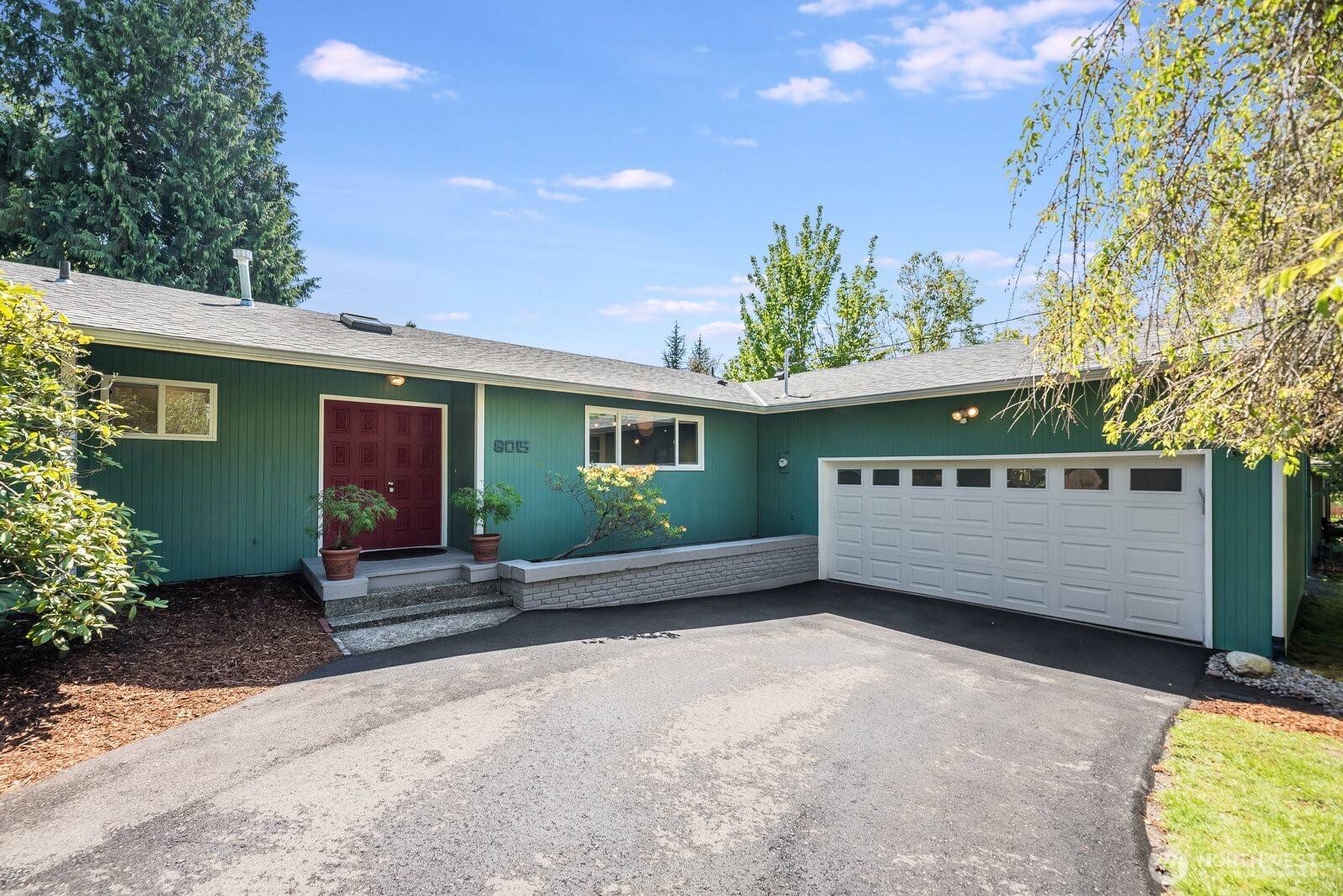 Kirkland, WA 98034,8015 NE 126th PL