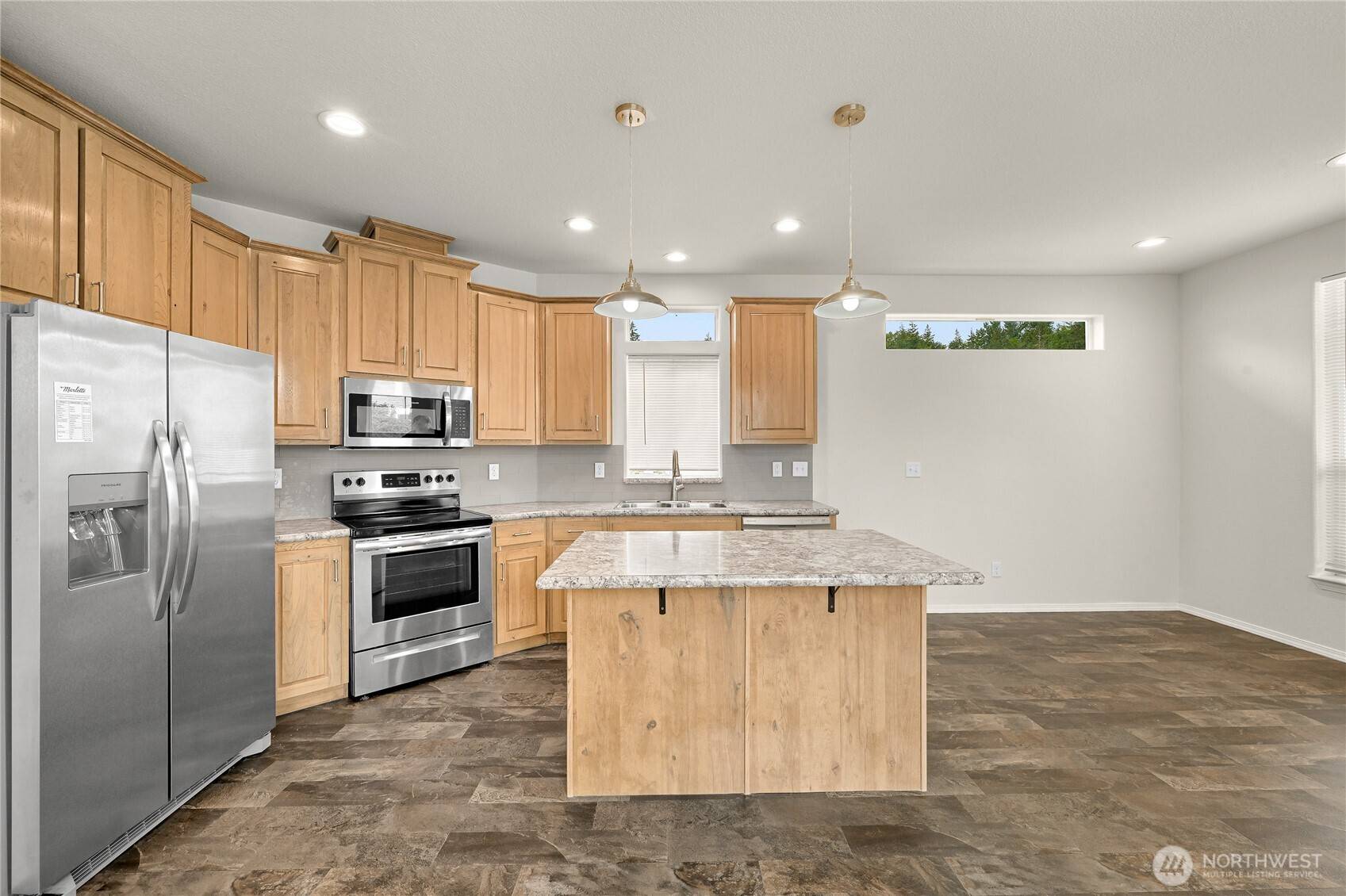 Blaine, WA 98230,4672 Birch Bay Lynden RD #87