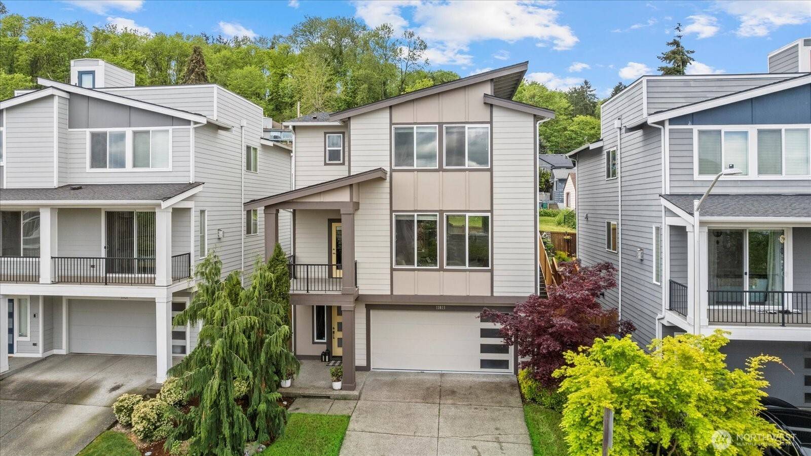 Seattle, WA 98178,11815 82nd PL S