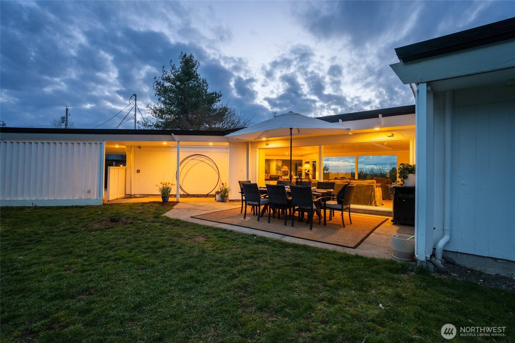 Bellingham, WA 98225,313 Highland DR