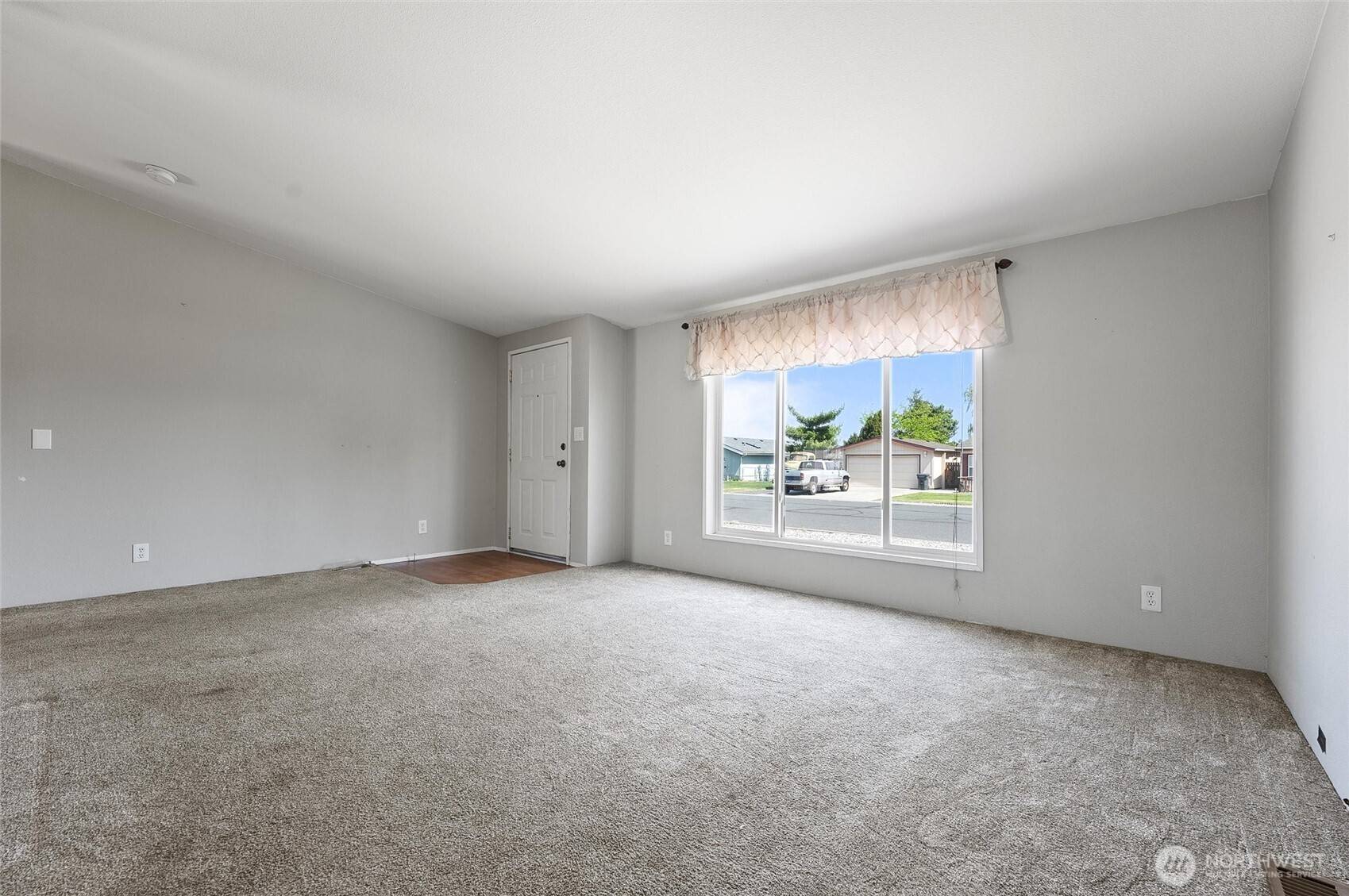 Ephrata, WA 98823,579 J ST SE