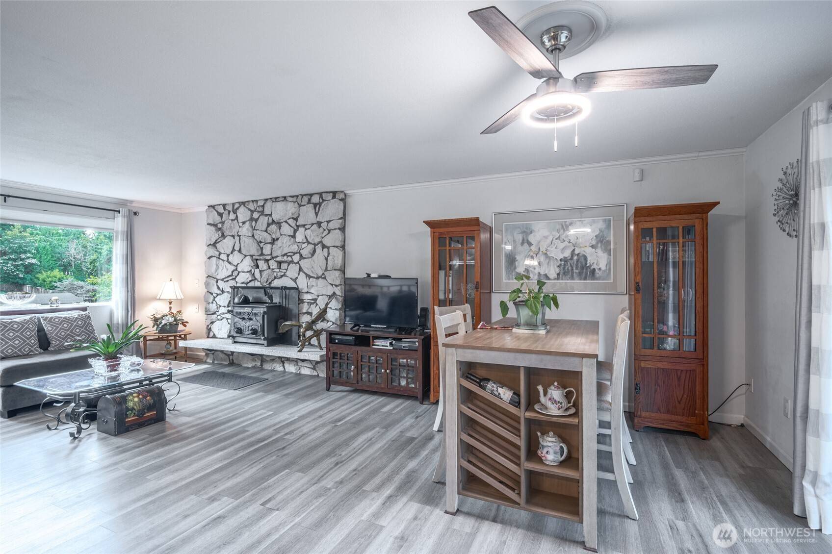 Lake Tapps, WA 98391,3515 W Tapps DR E