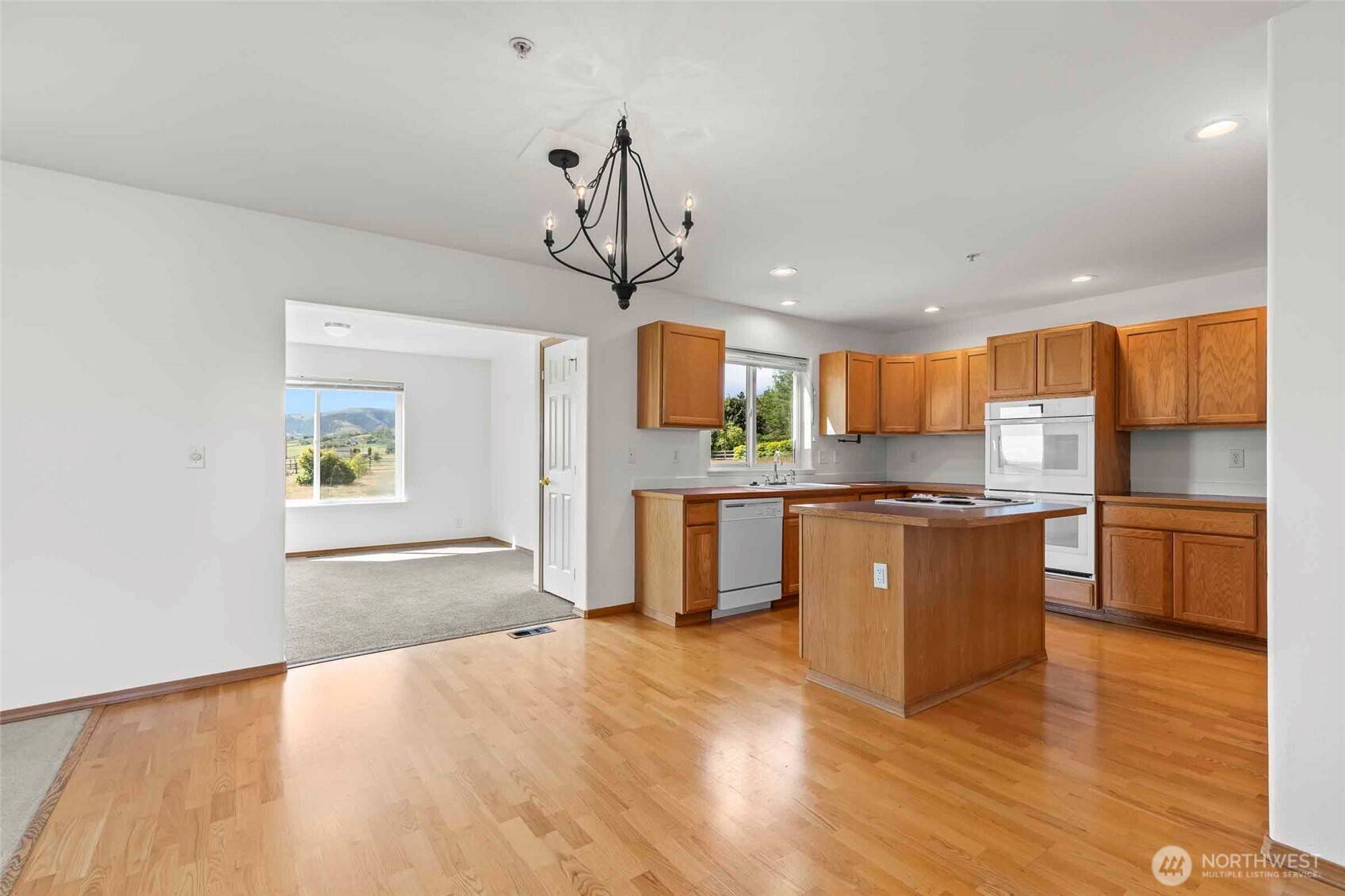 Ellensburg, WA 98926,300 Range View RD