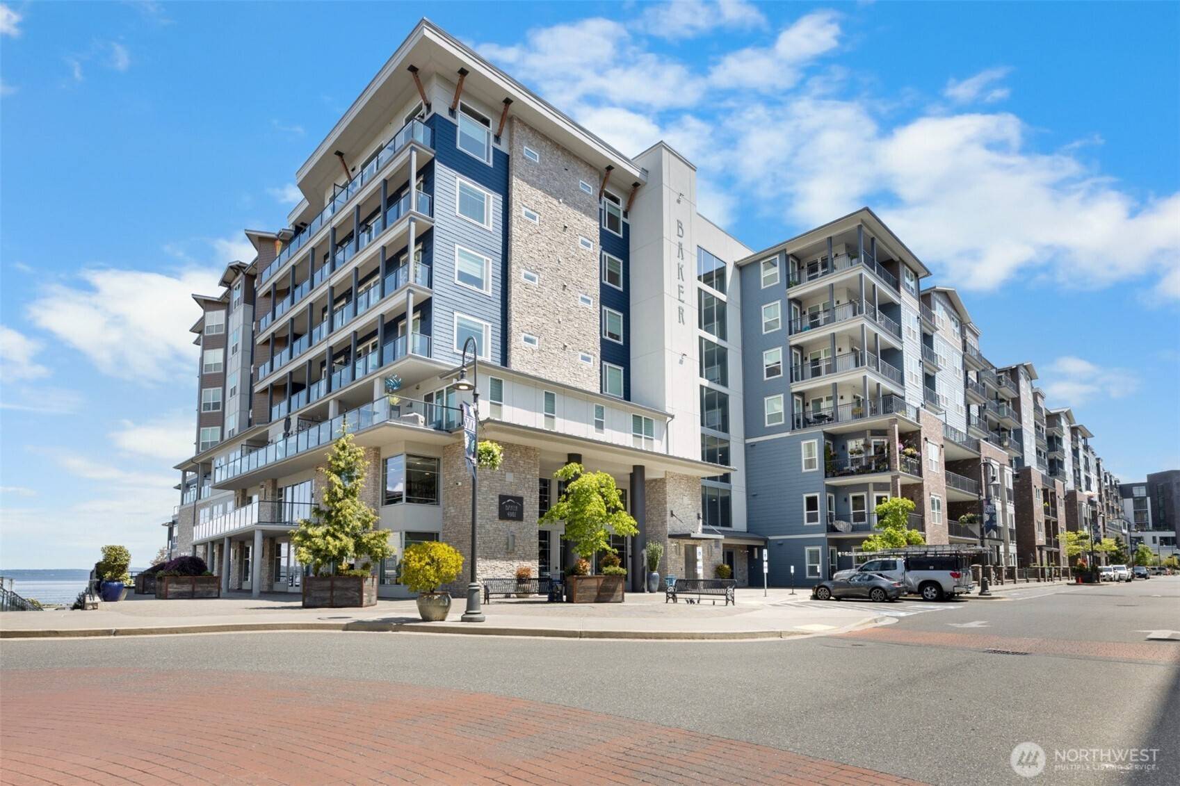 Tacoma, WA 98407,4961 Main ST #612